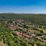 Villa Kuca Grab