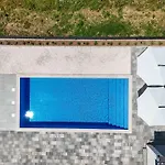 Kuca Villa