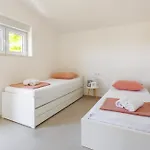 Kuca Villa