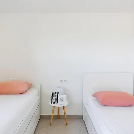 Kuca Villa Grab