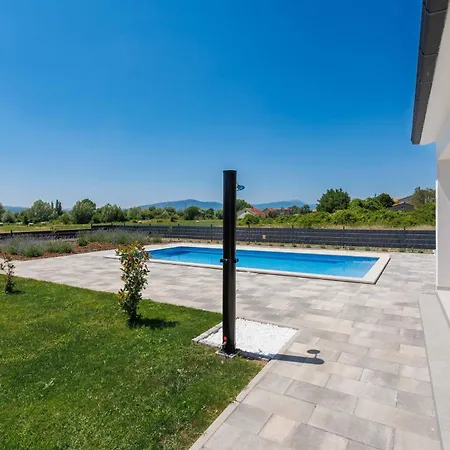 Villa Kuca *