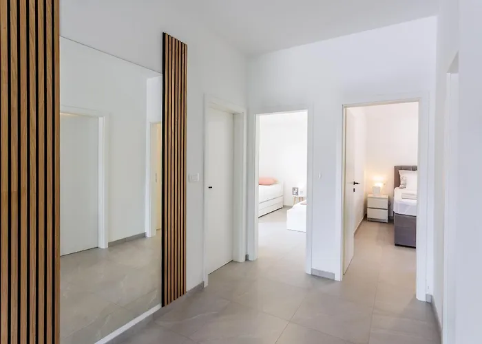 Villa Kuca Grab
