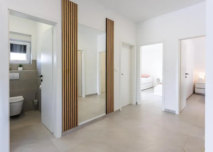 Villa Kuca Grab